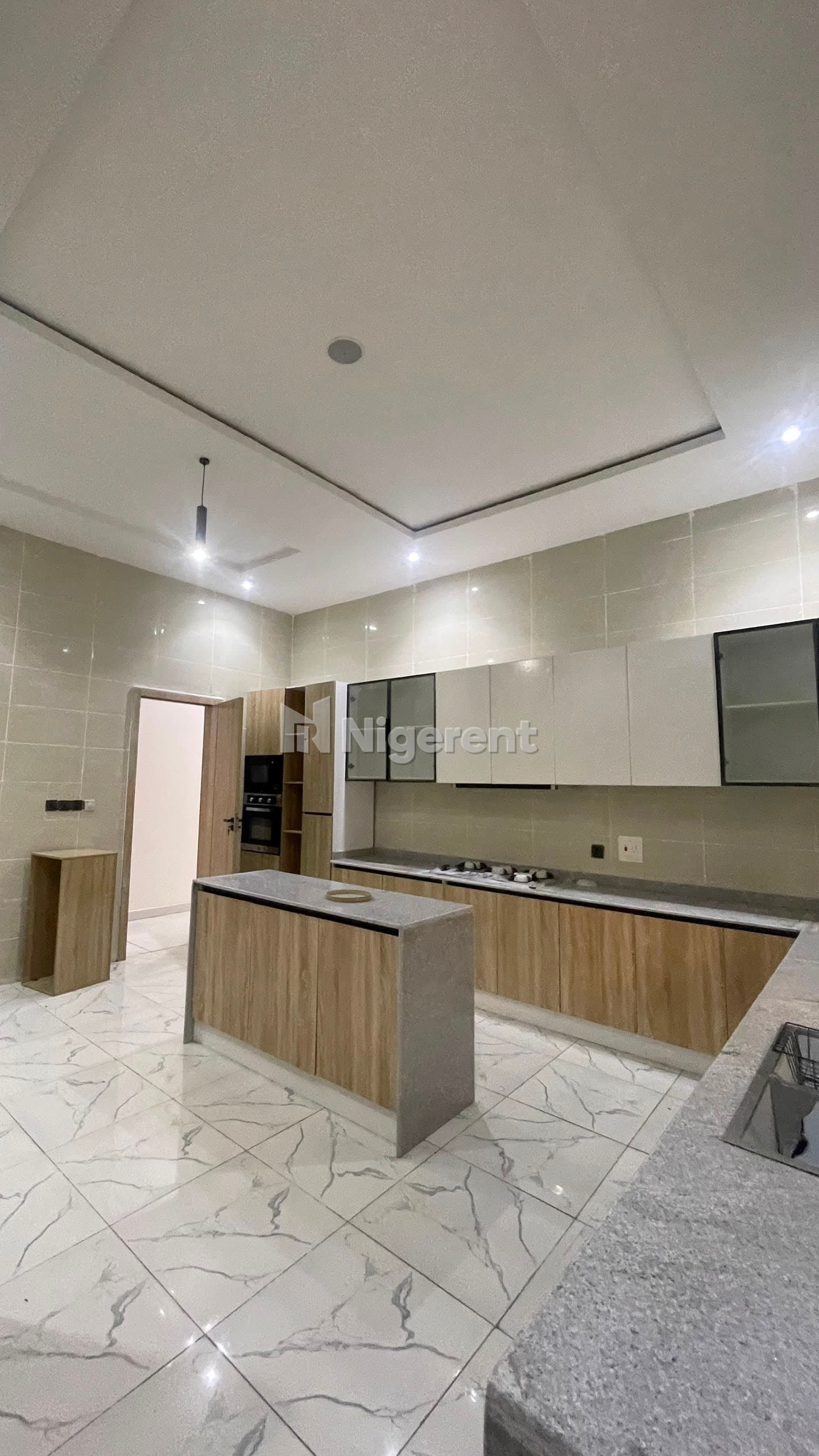 MASSIVE FULLY DETACHED  6BDR  DUPLEX + BQ  IN PEACEFUL CODE IN / CODE OUT PLEASANT ESTATE AT CHEVRON ALTERNATIVE