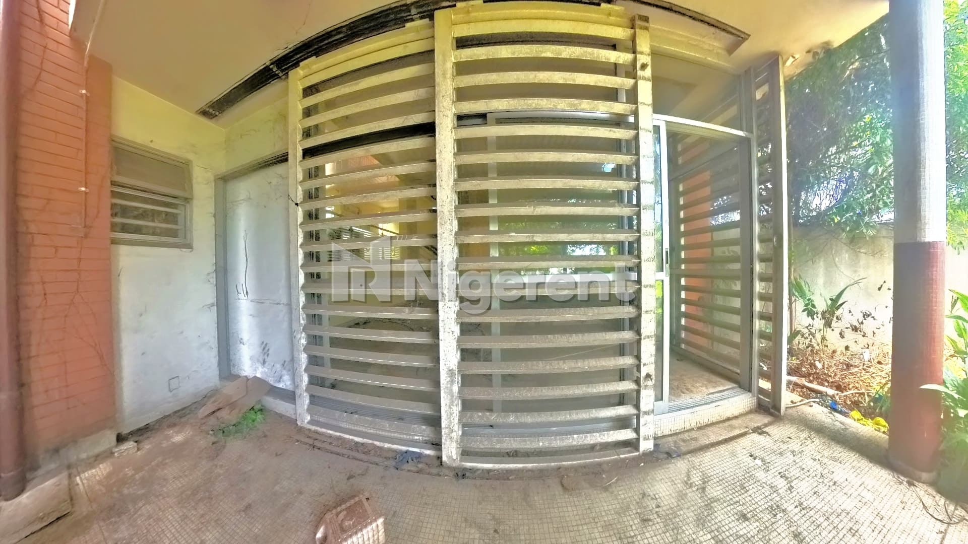 Developable 4 Bedroom Terrance Houses with 3 Unit of Domestic Quarters