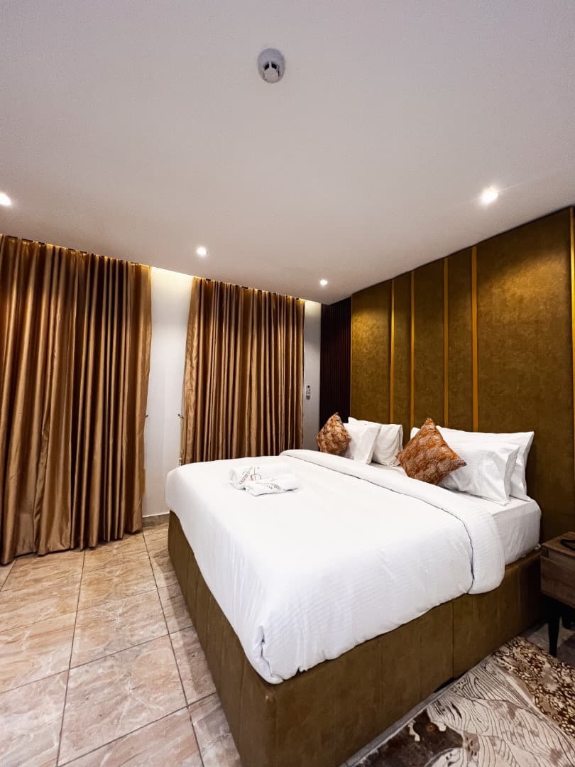 Executive 1-Bedroom Penthouse