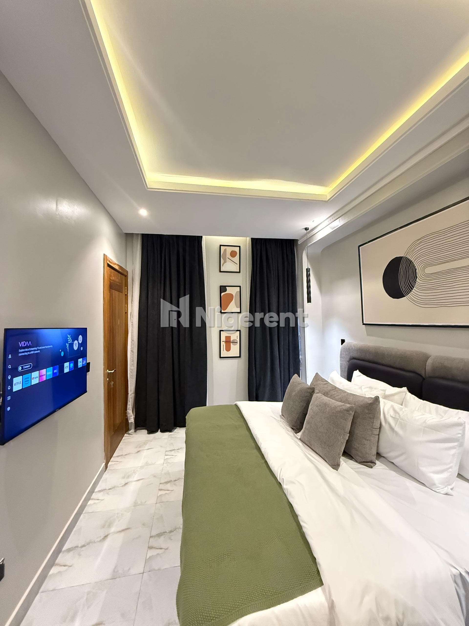 Yellow Ezra - 1-Bedroom Shortlet