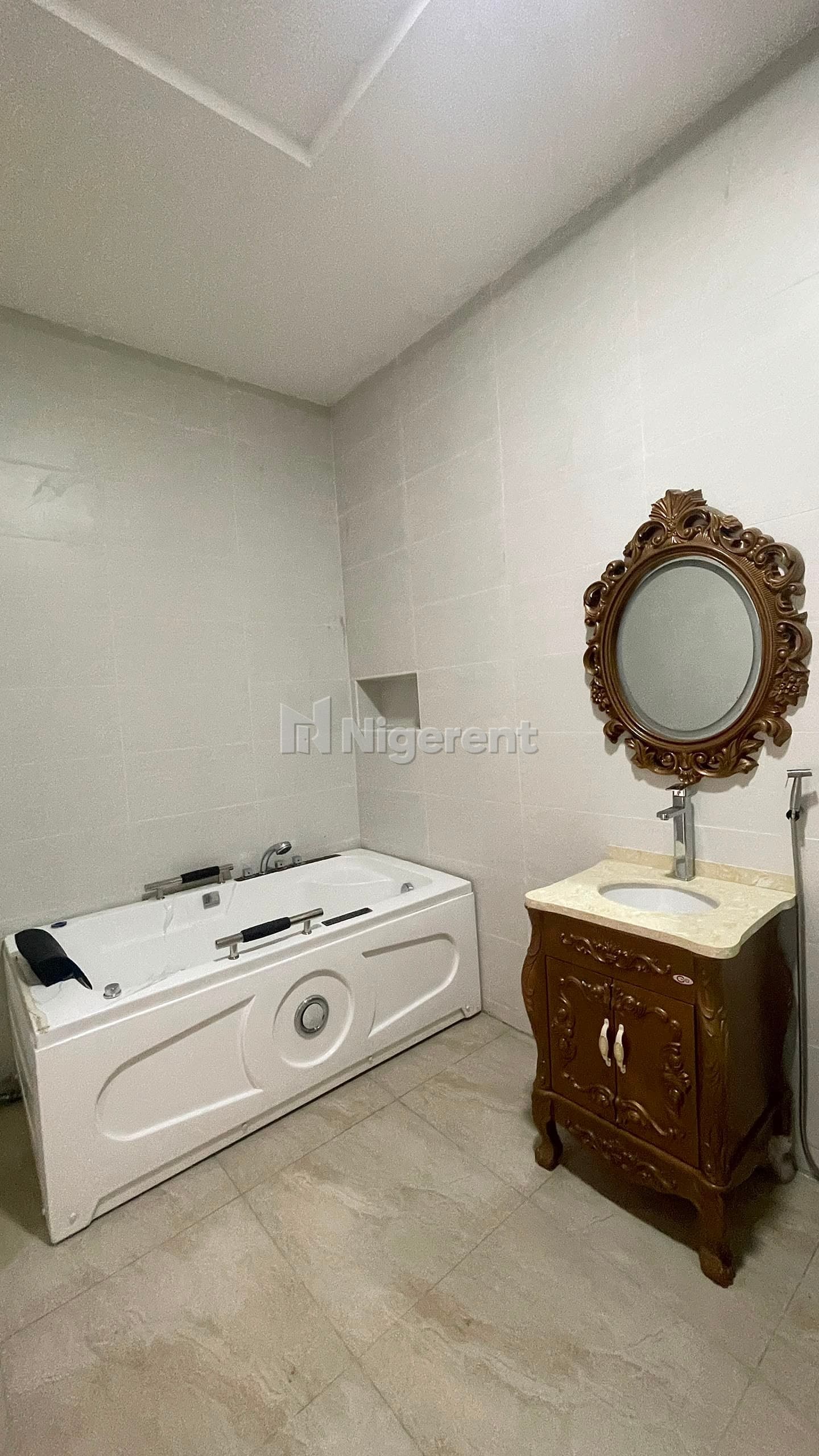 MASSIVE FULLY DETACHED  6BDR  DUPLEX + BQ  IN PEACEFUL CODE IN / CODE OUT PLEASANT ESTATE AT CHEVRON ALTERNATIVE