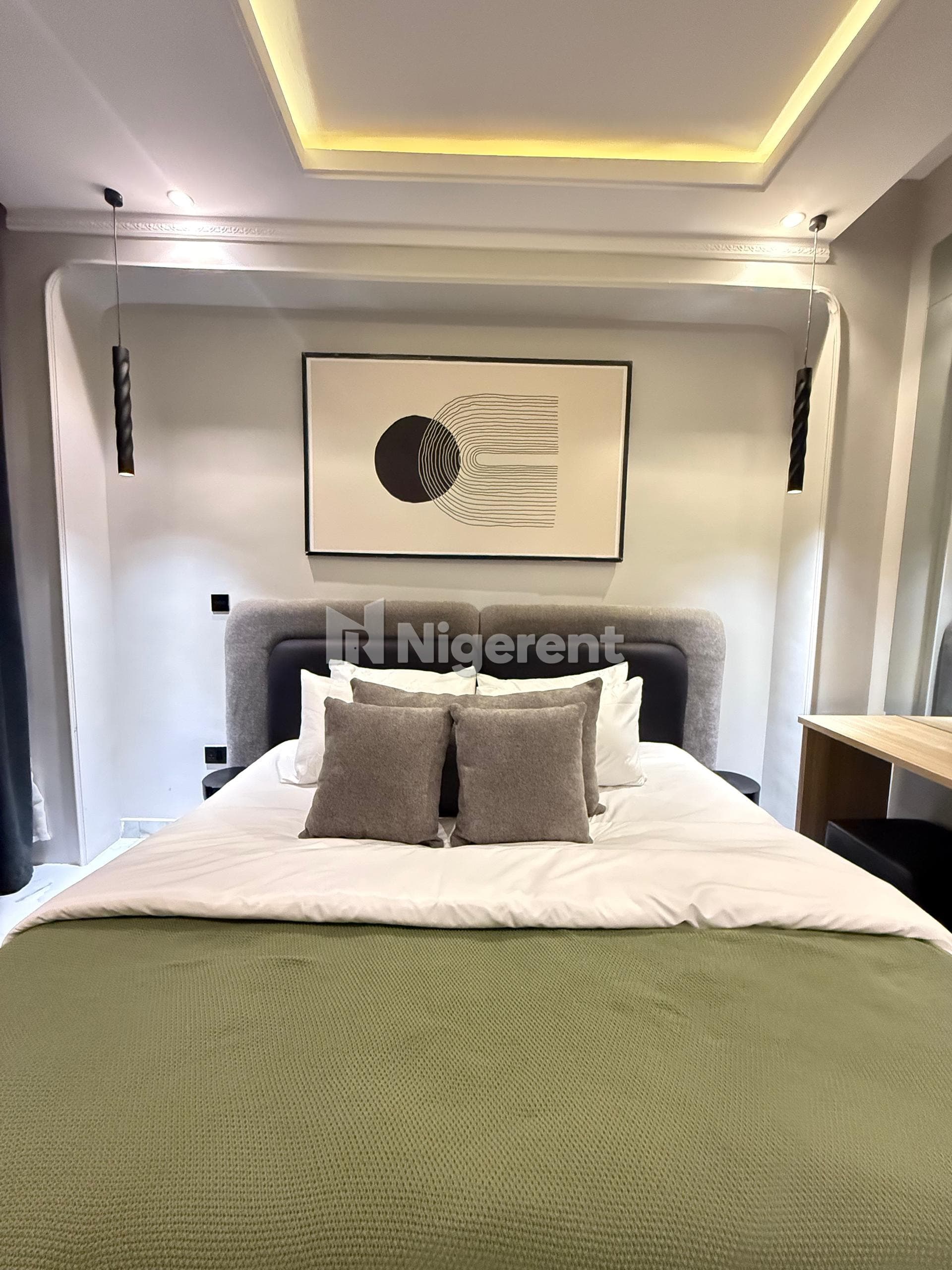 Yellow Ezra - 1-Bedroom Shortlet