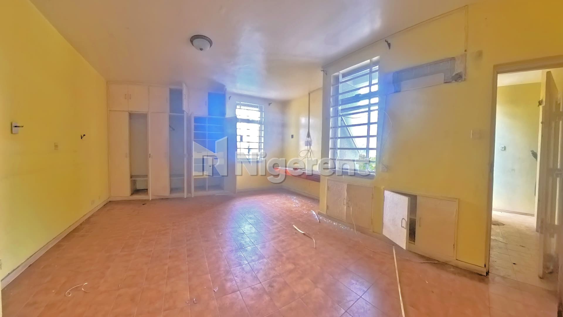 Developable 4 Bedroom Terrance Houses with 3 Unit of Domestic Quarters