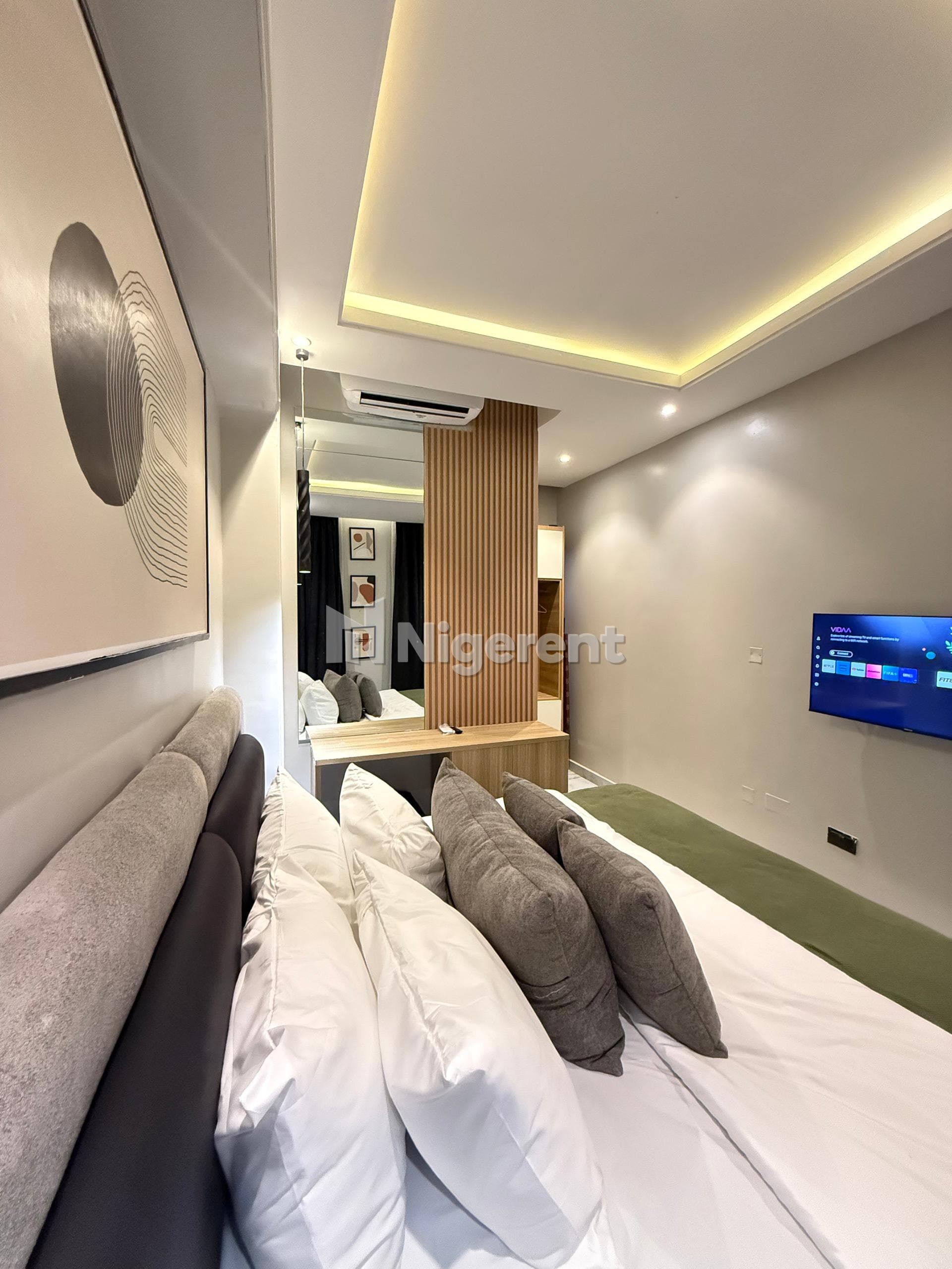 Yellow Ezra - 1-Bedroom Shortlet