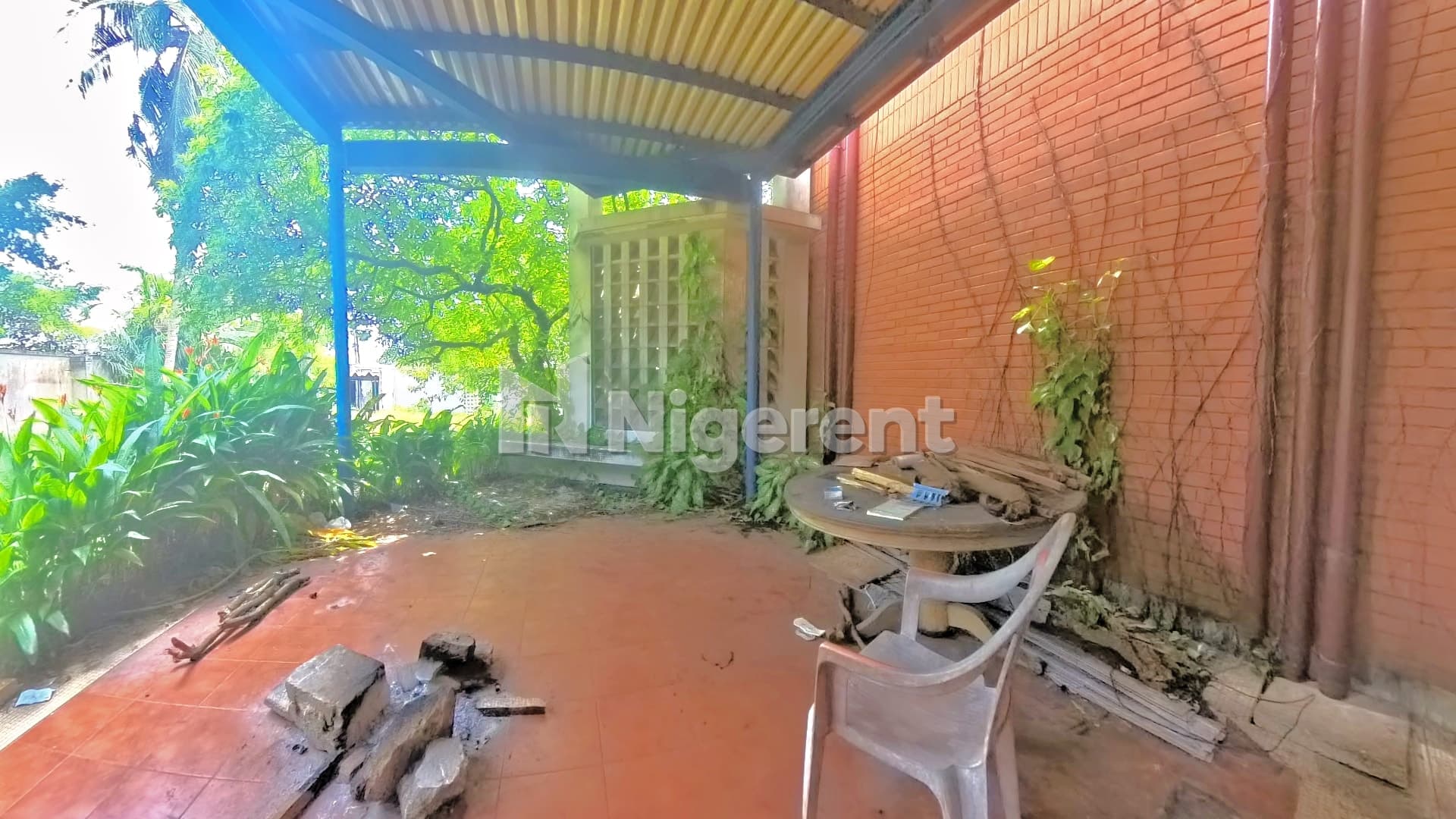 Developable 4 Bedroom Terrance Houses with 3 Unit of Domestic Quarters