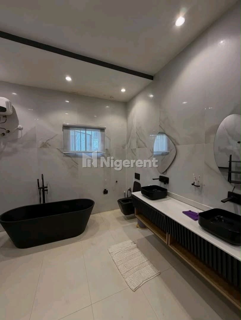 5 Bedroom LUXURY