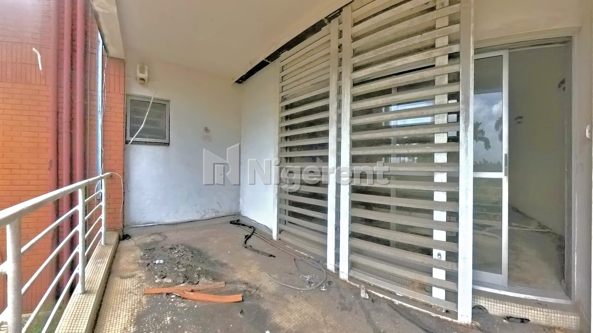 Developable 4 Bedroom Terrance Houses with 3 Unit of Domestic Quarters