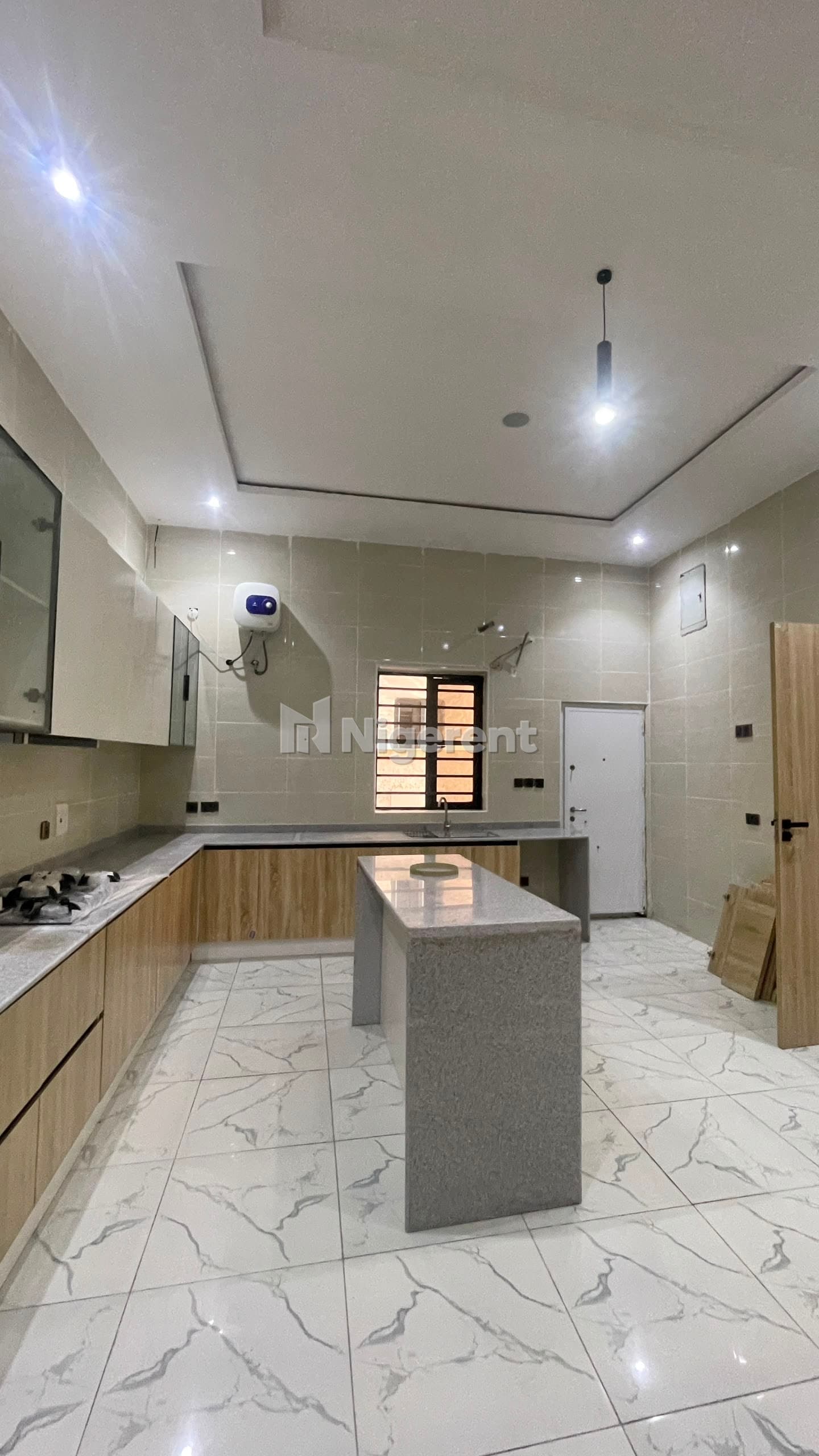 MASSIVE FULLY DETACHED  6BDR  DUPLEX + BQ  IN PEACEFUL CODE IN / CODE OUT PLEASANT ESTATE AT CHEVRON ALTERNATIVE