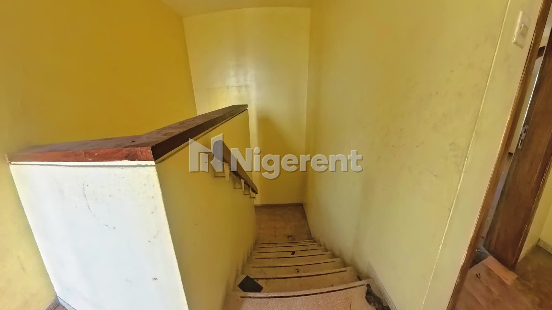 Developable 4 Bedroom Terrance Houses with 3 Unit of Domestic Quarters