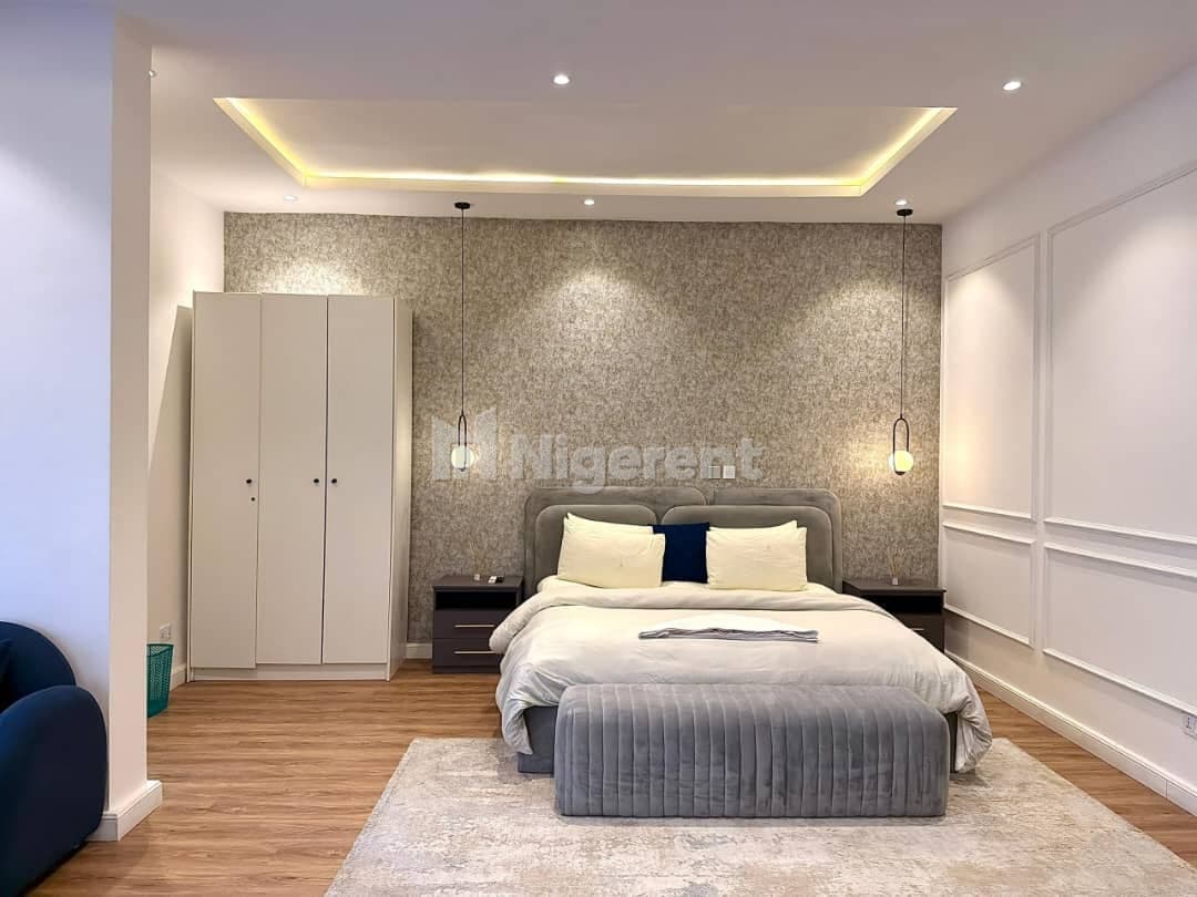 FLAT 5