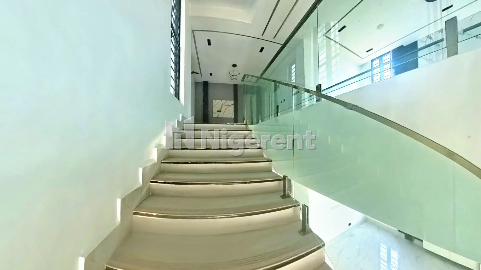 4 Units of 5 Bedroom Ensuite Apartments with Domestic Quarters