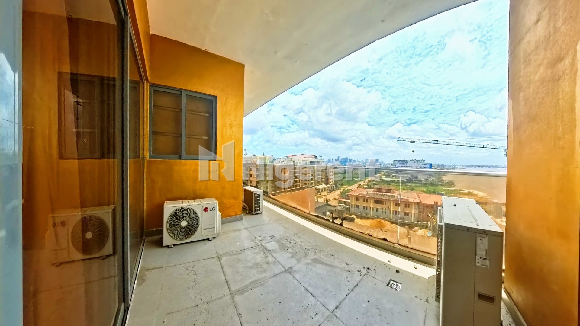 Fully Furnished En-Suite 5 Bedroom Maisonette with Two Living Rooms and Private Balconies