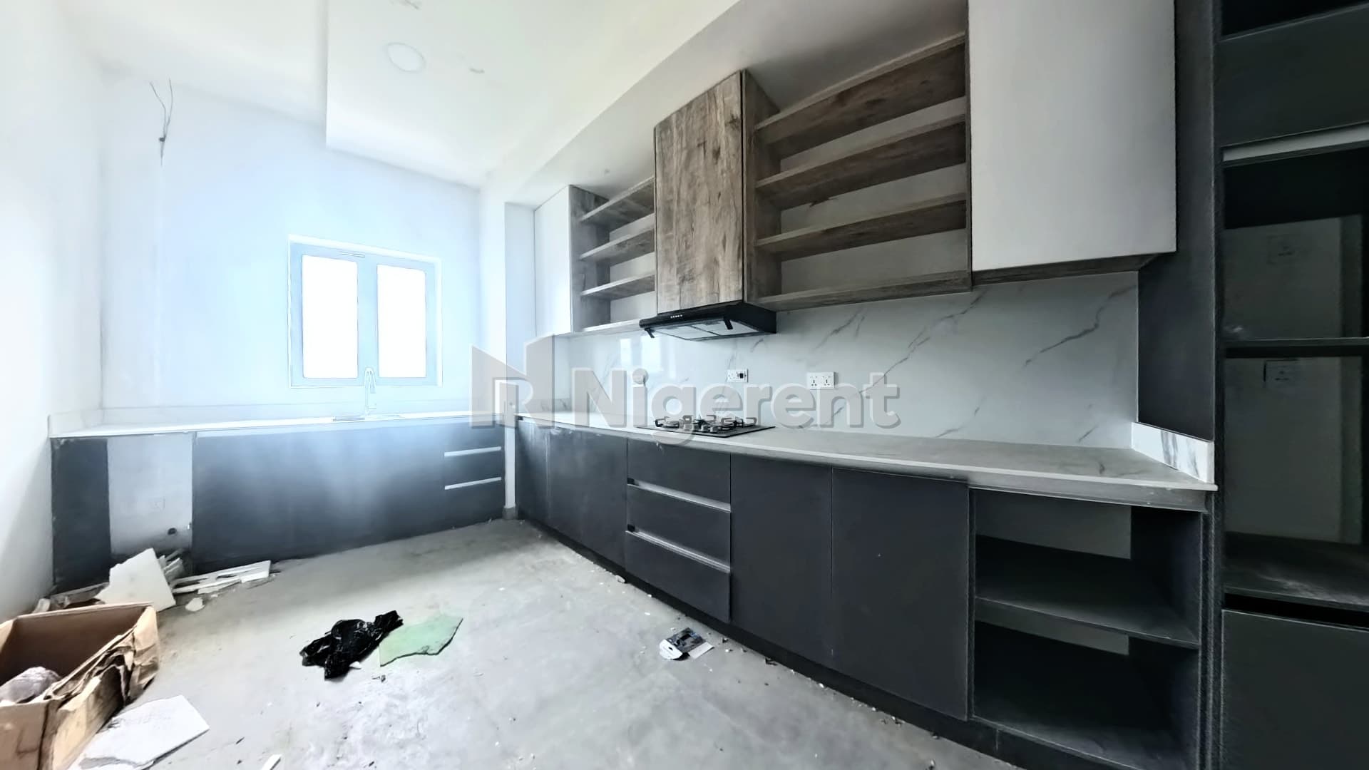 Seaview 3 Bedroom Apartment with BQ