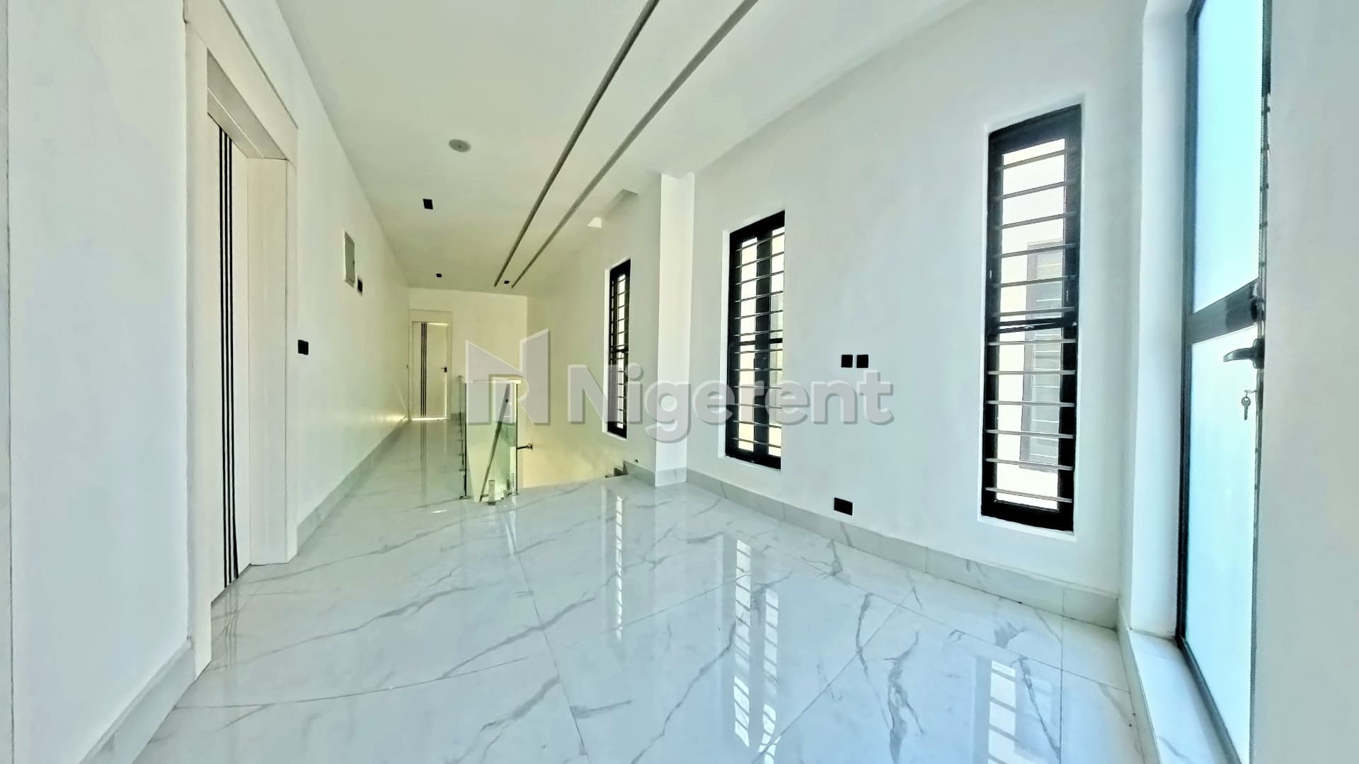 4 Units of 5 Bedroom Ensuite Apartments with Domestic Quarters