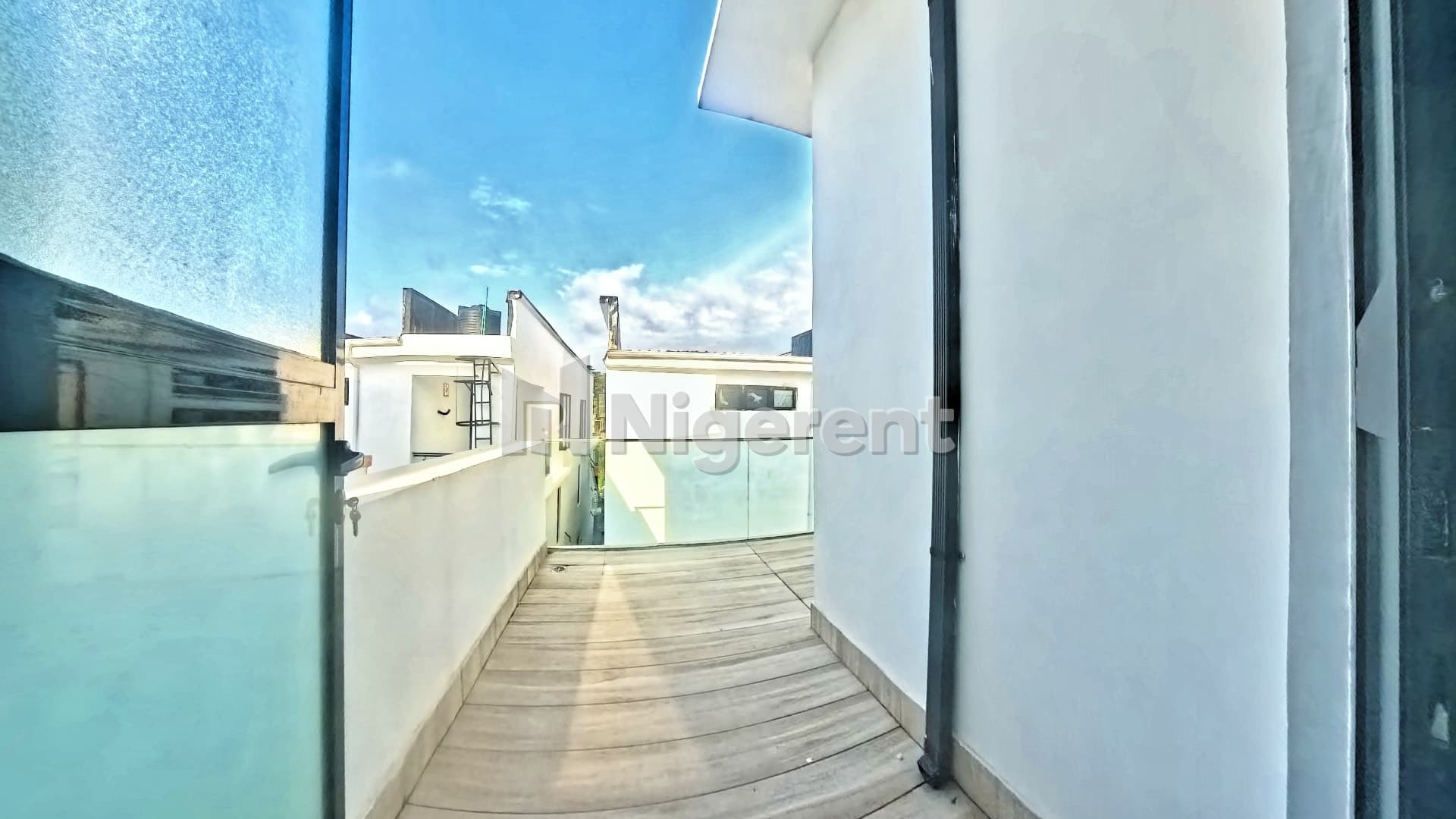 4 Units of 5 Bedroom Ensuite Apartments with Domestic Quarters