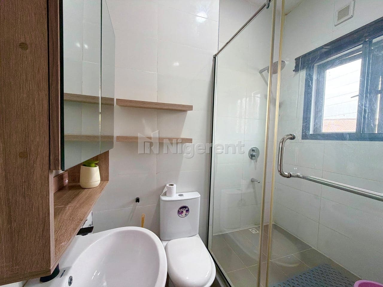 FLAT 11
