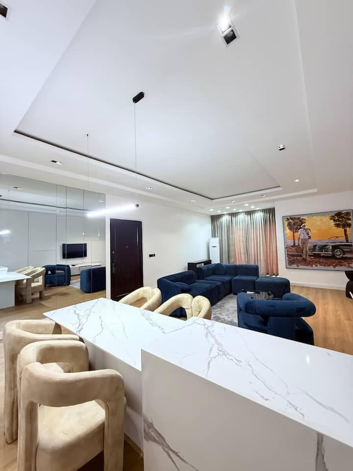 Blue Furo - 3-Bedroom Apartment