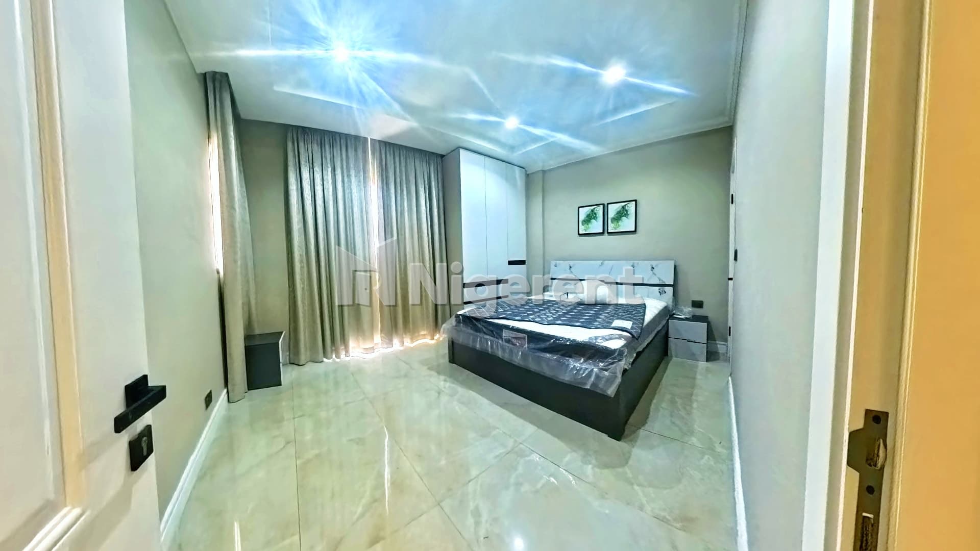 Fully Furnished En-Suite 5 Bedroom Maisonette with Two Living Rooms and Private Balconies