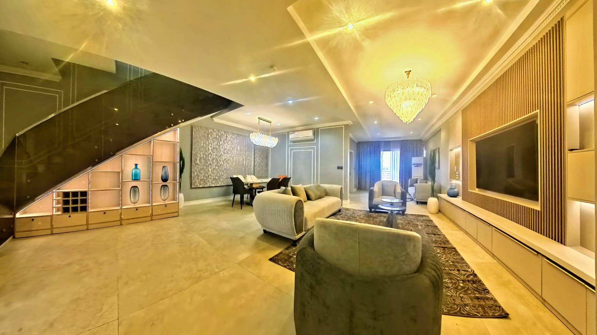 Fully Furnished En-Suite 5 Bedroom Maisonette with Two Living Rooms and Private Balconies