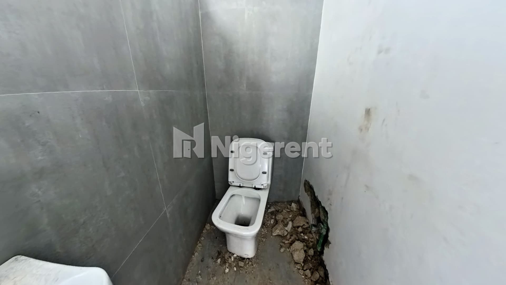 Seaview 3 Bedroom Apartment with BQ