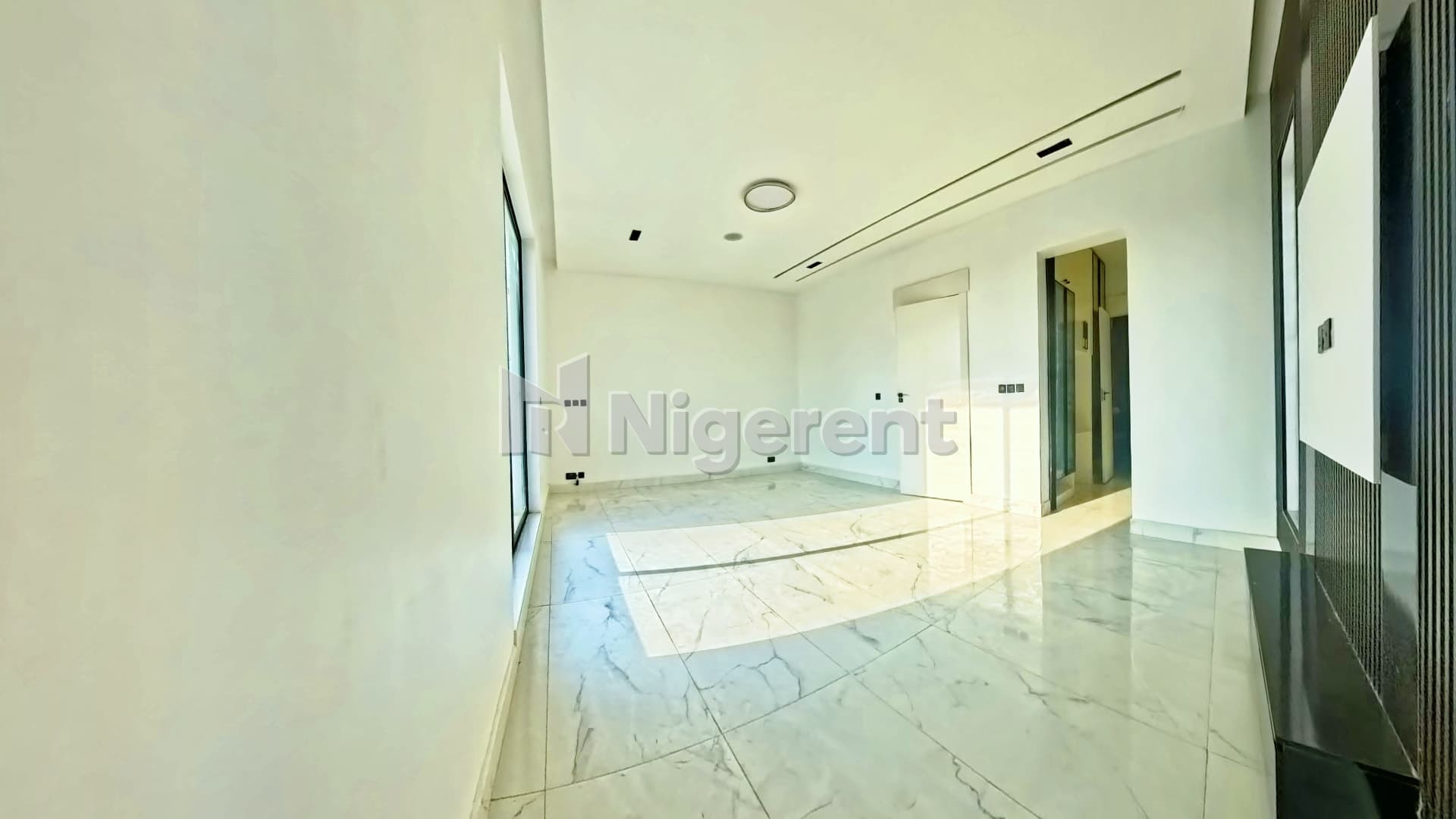 4 Units of 5 Bedroom Ensuite Apartments with Domestic Quarters