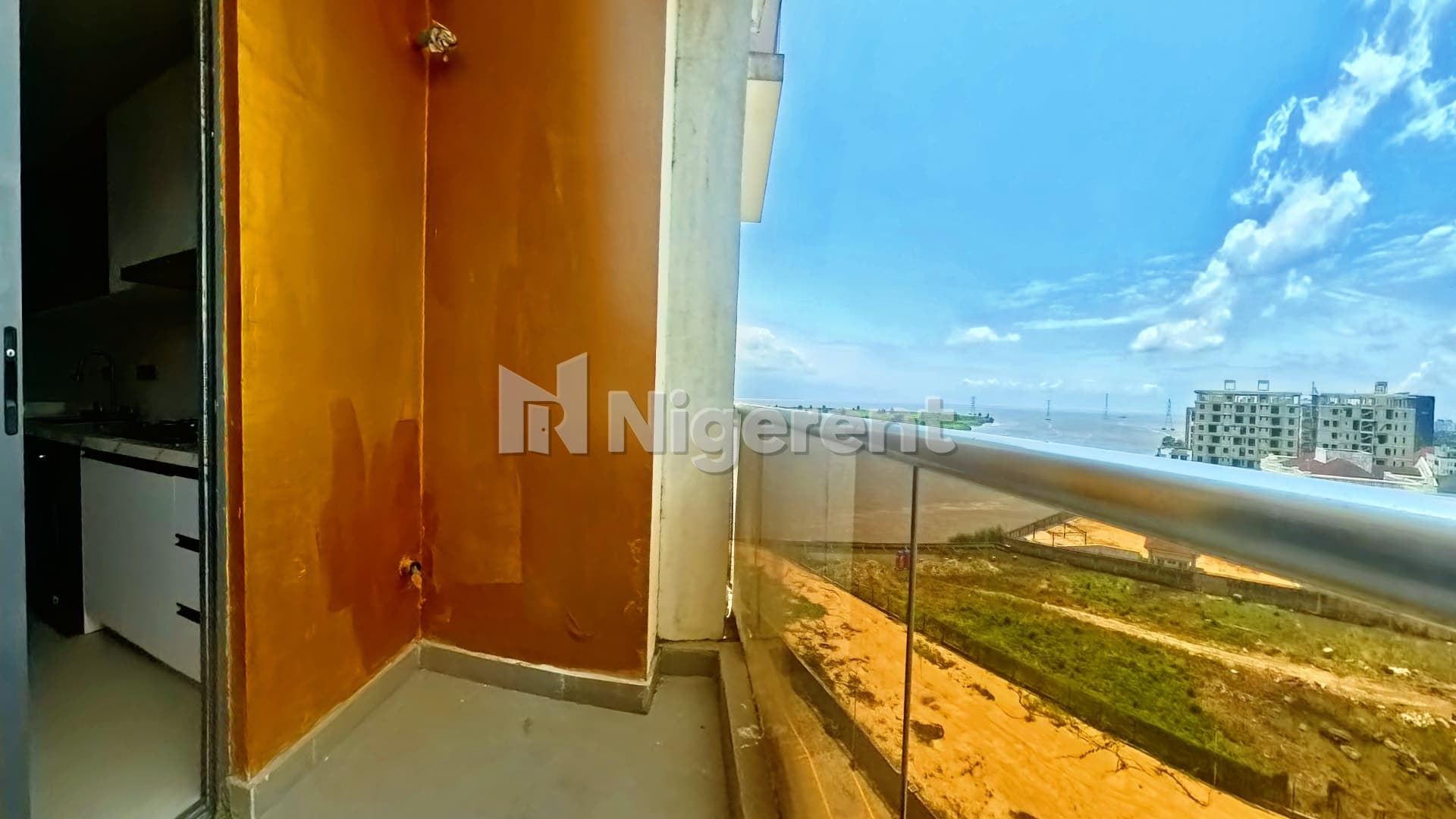 Fully Furnished En-Suite 5 Bedroom Maisonette with Two Living Rooms and Private Balconies