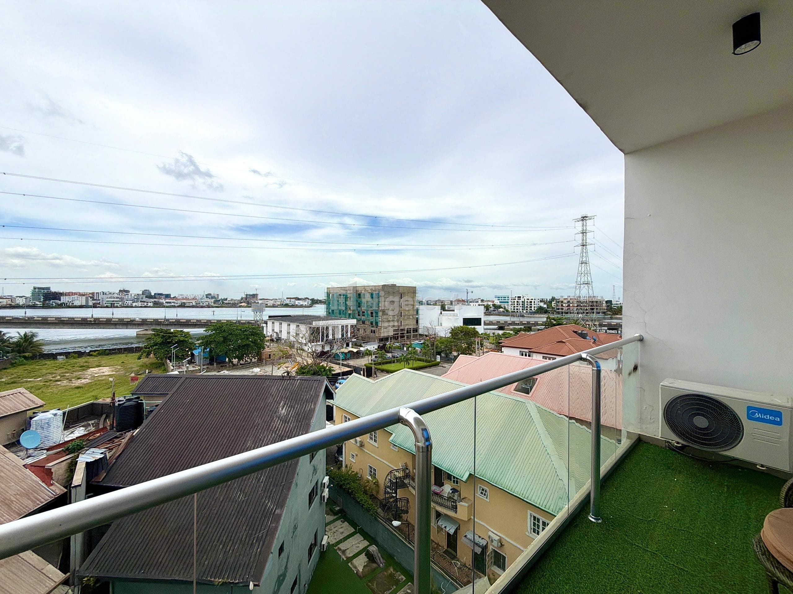 Flat 17