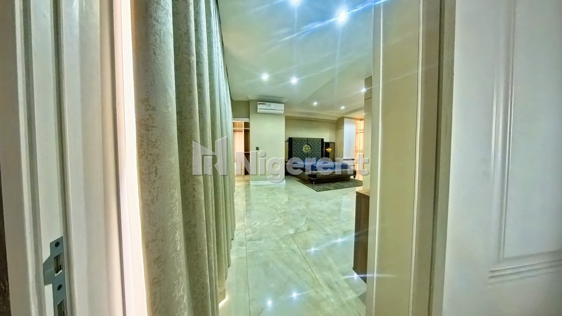 Fully Furnished En-Suite 5 Bedroom Maisonette with Two Living Rooms and Private Balconies