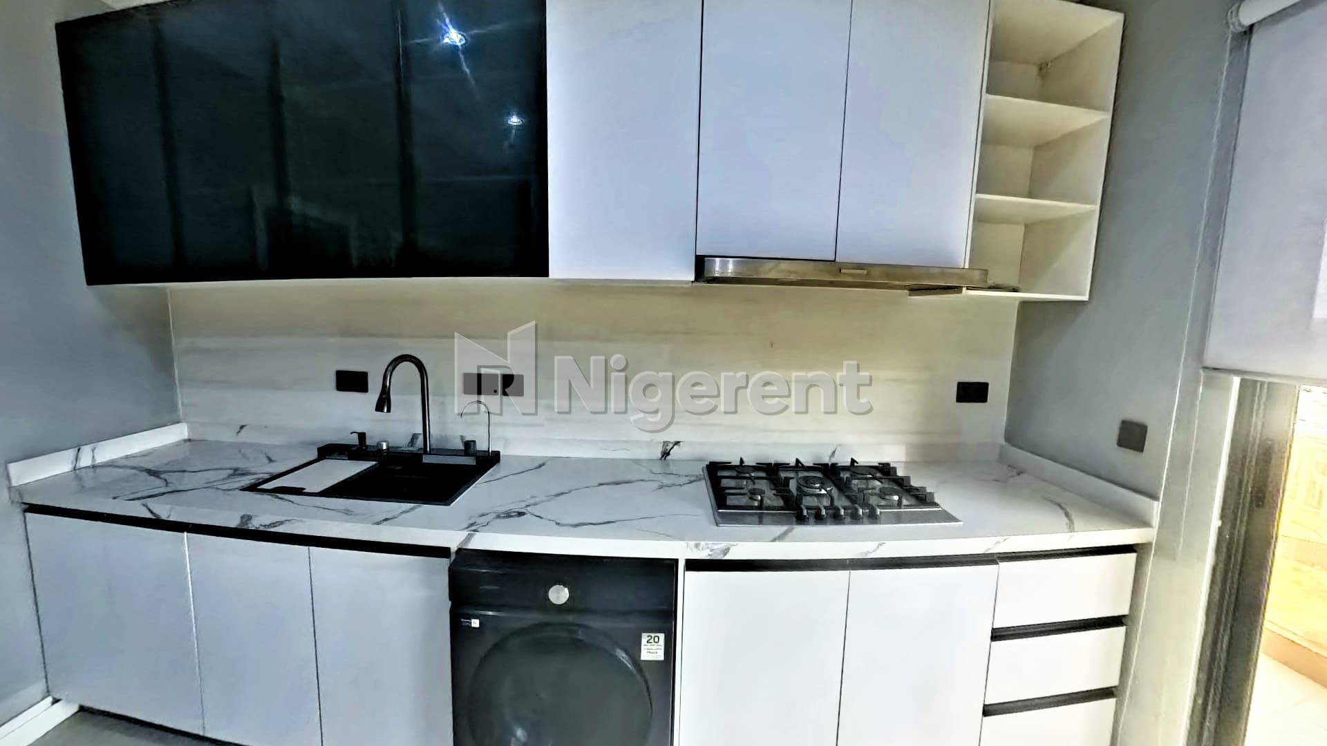 Fully Furnished En-Suite 5 Bedroom Maisonette with Two Living Rooms and Private Balconies