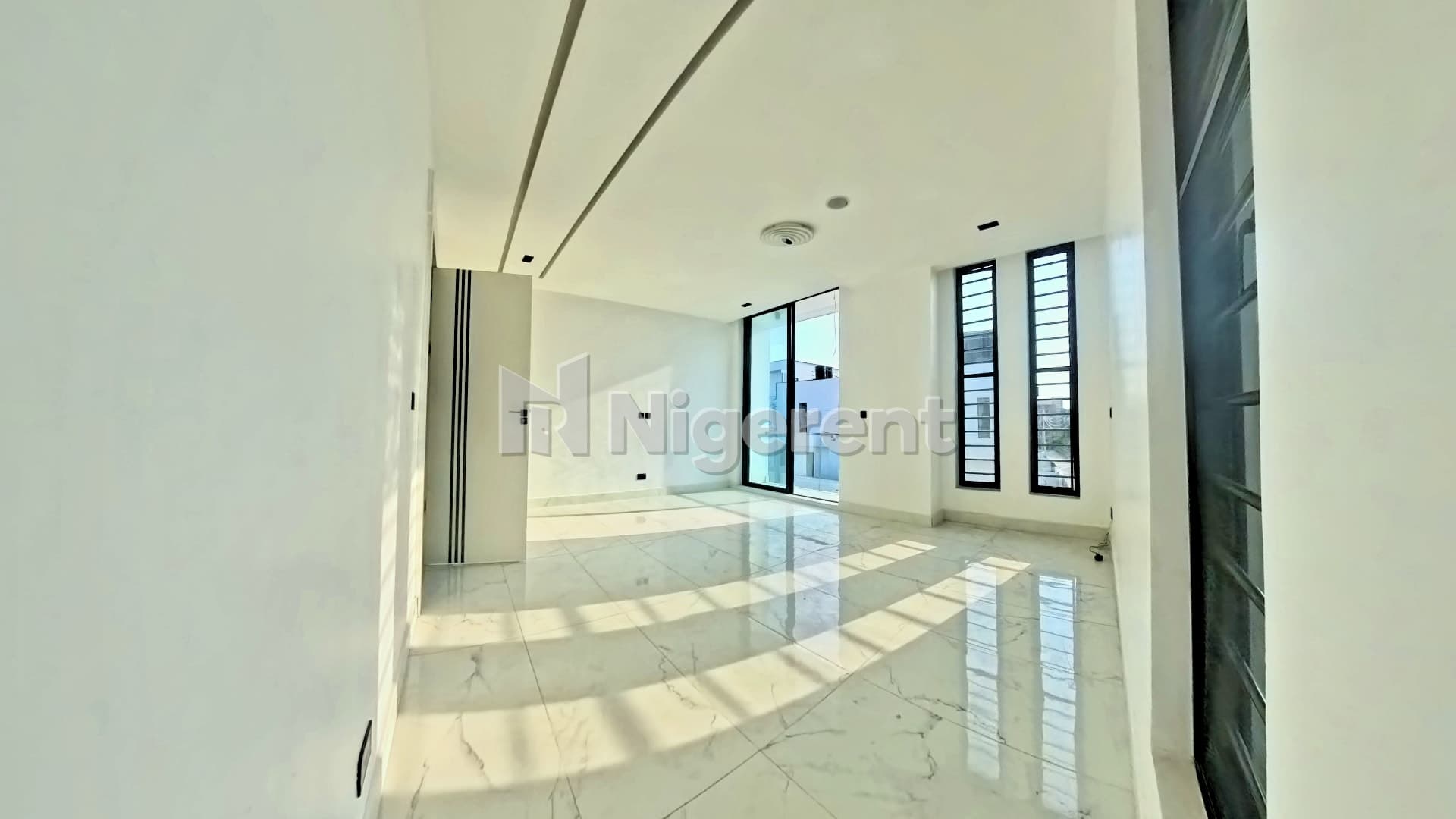 4 Units of 5 Bedroom Ensuite Apartments with Domestic Quarters