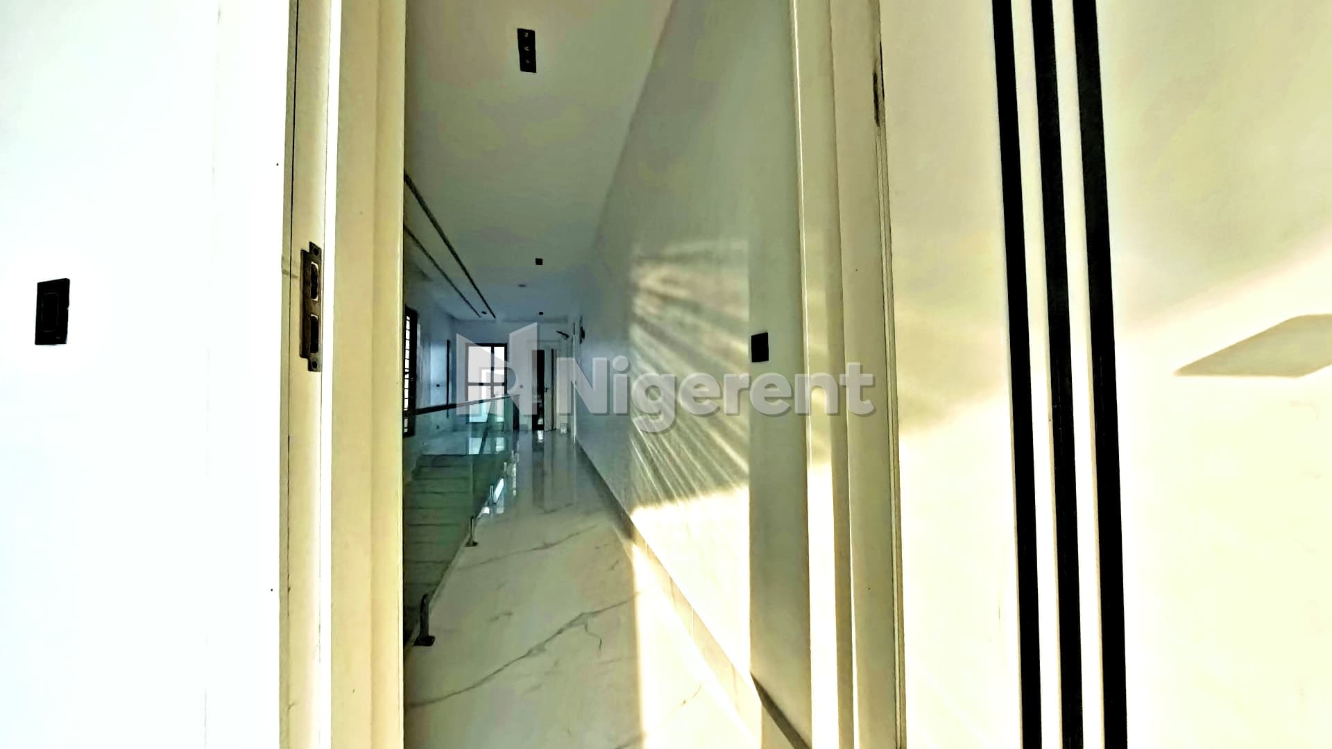 4 Units of 5 Bedroom Ensuite Apartments with Domestic Quarters