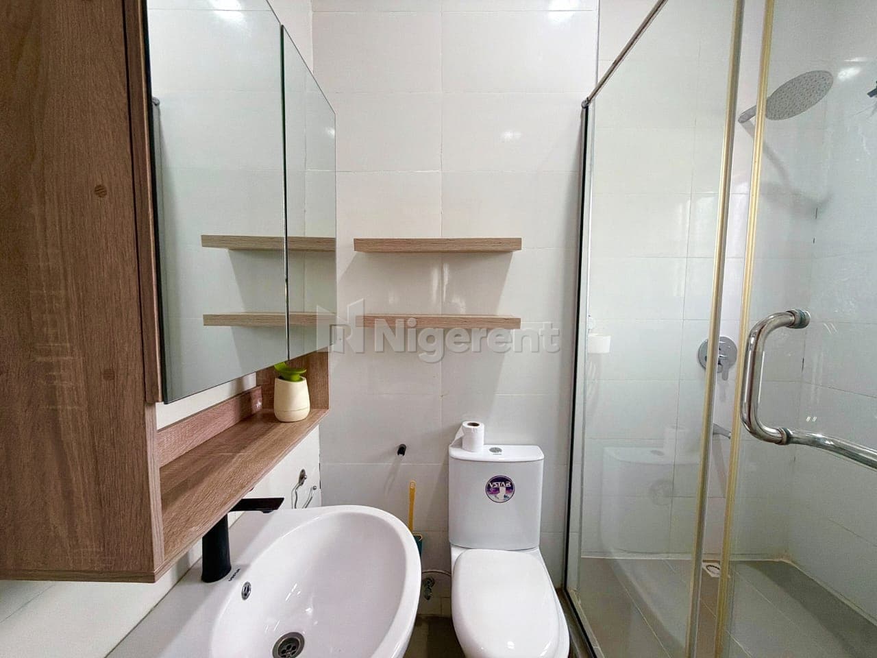 FLAT 11
