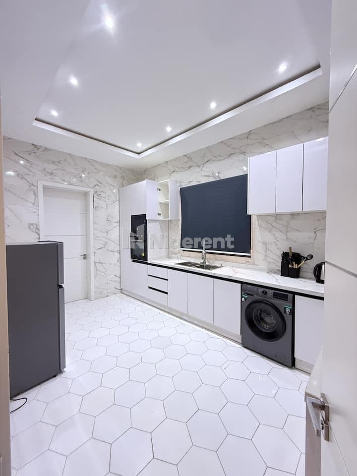 Blue Furo - 3-Bedroom Apartment