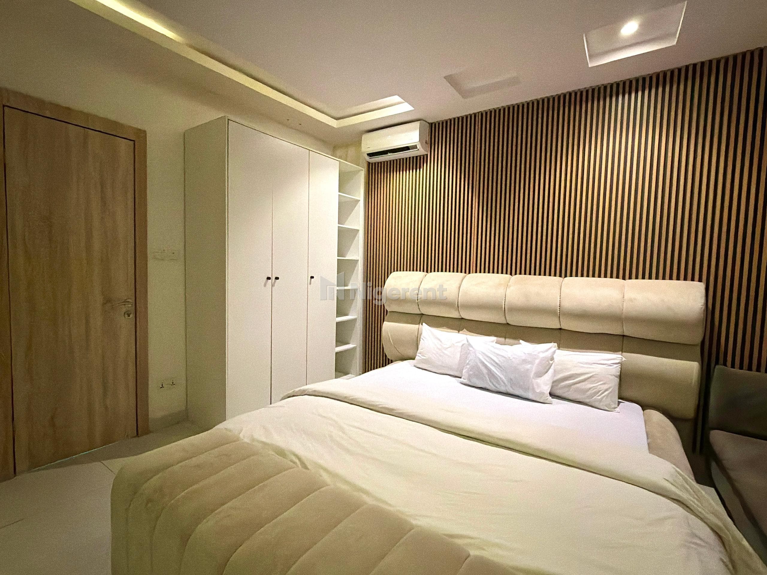 Flat 17