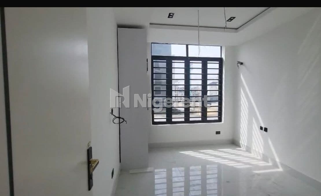 2 bedroom apartment Ikate lekki