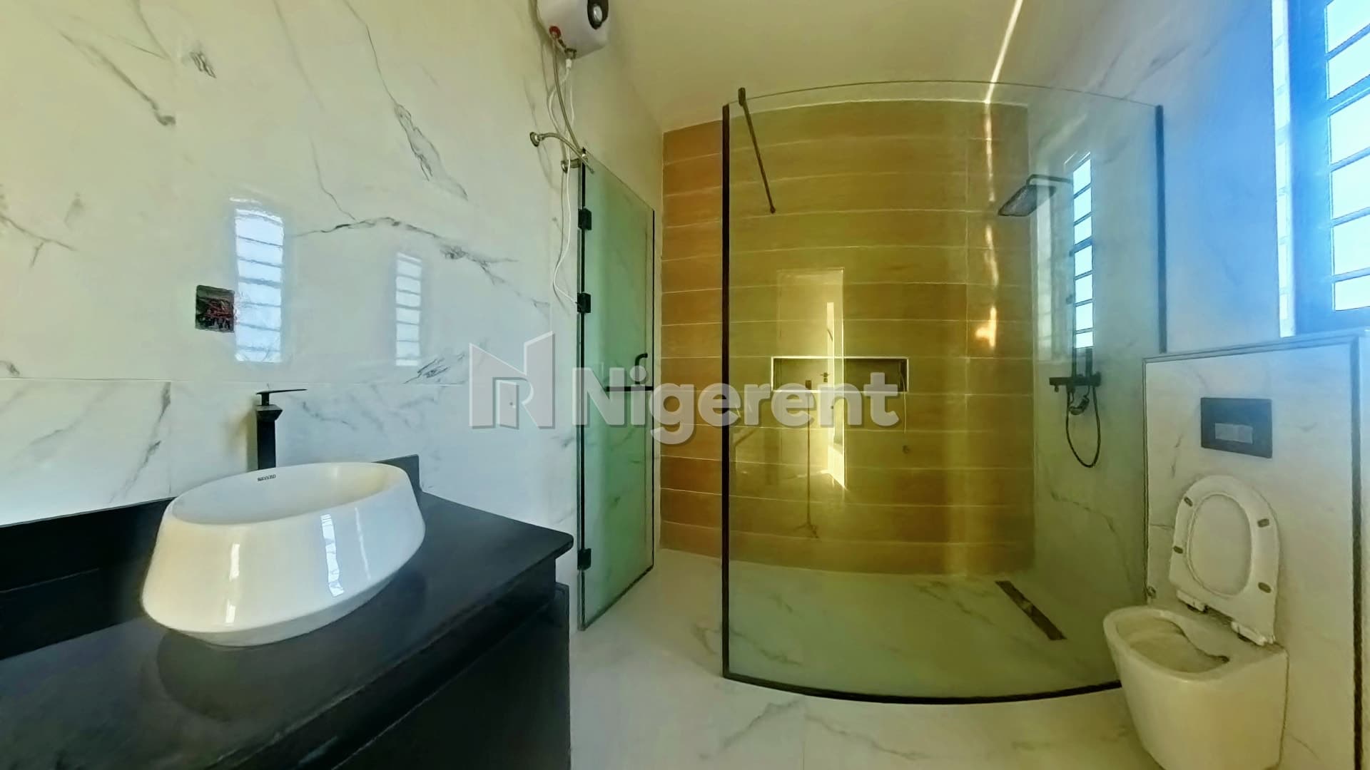 4 Units of 5 Bedroom Ensuite Apartments with Domestic Quarters