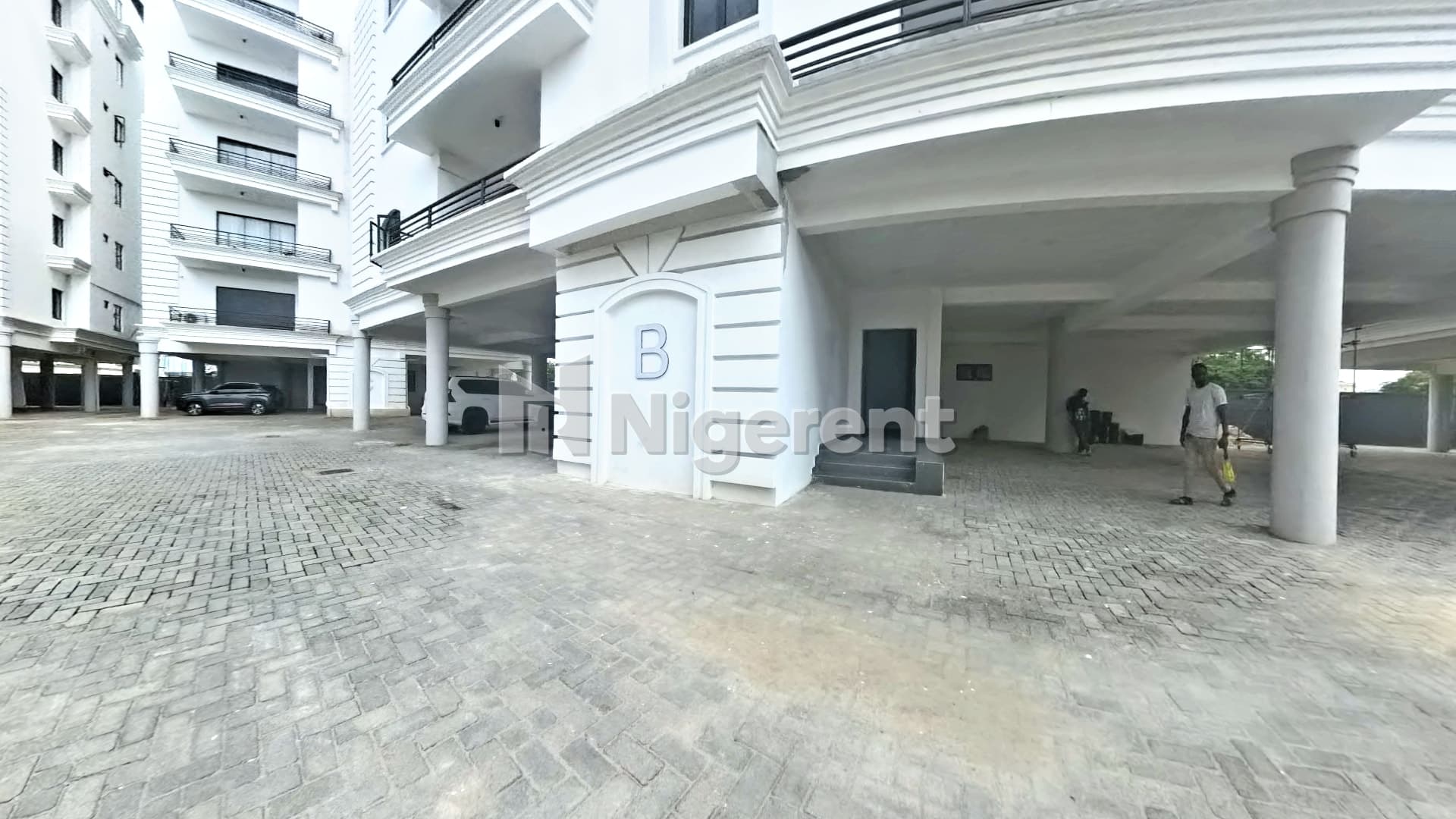 Seaview 3 Bedroom Apartment with BQ