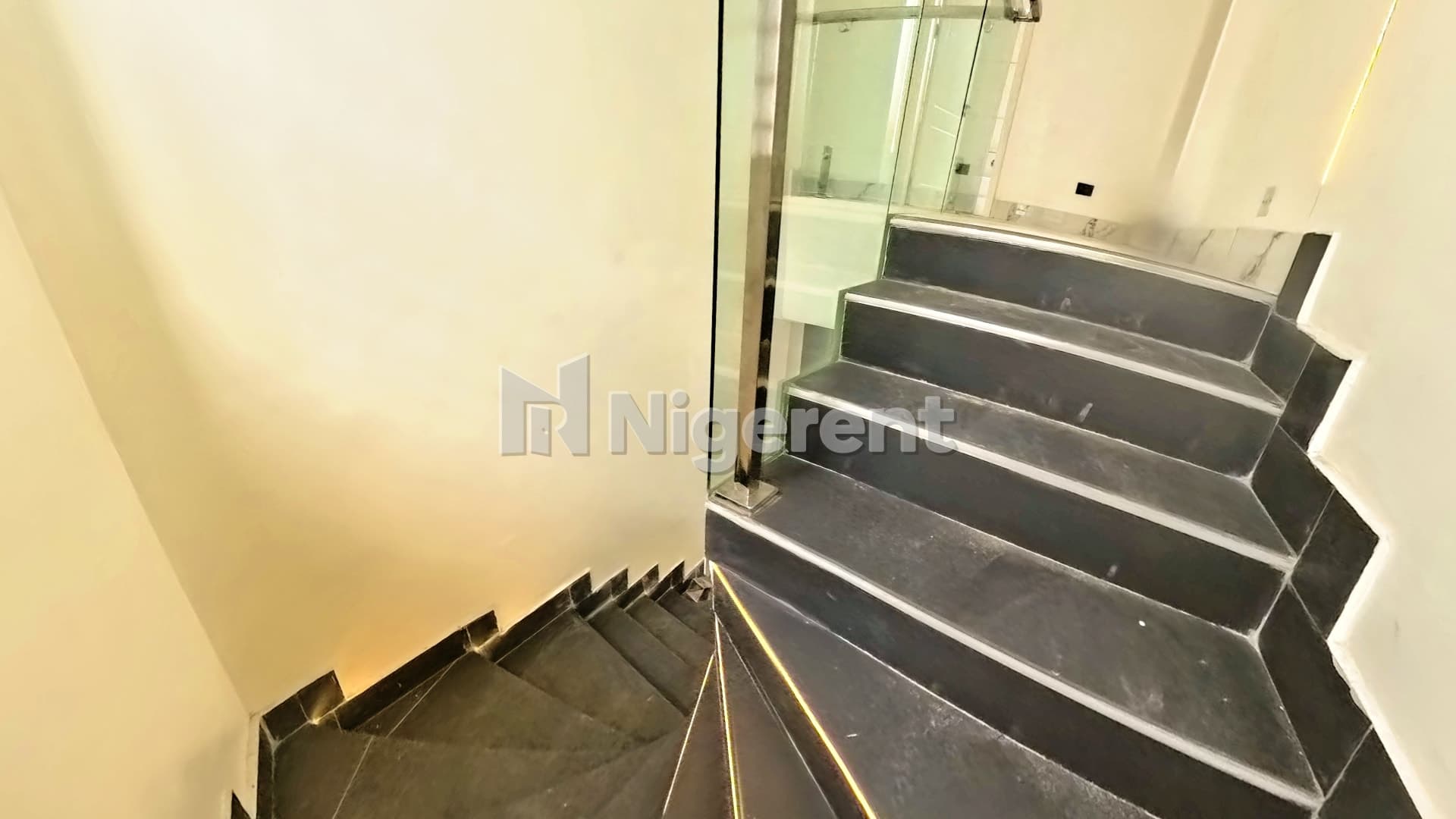 5-Bedroom Duplex