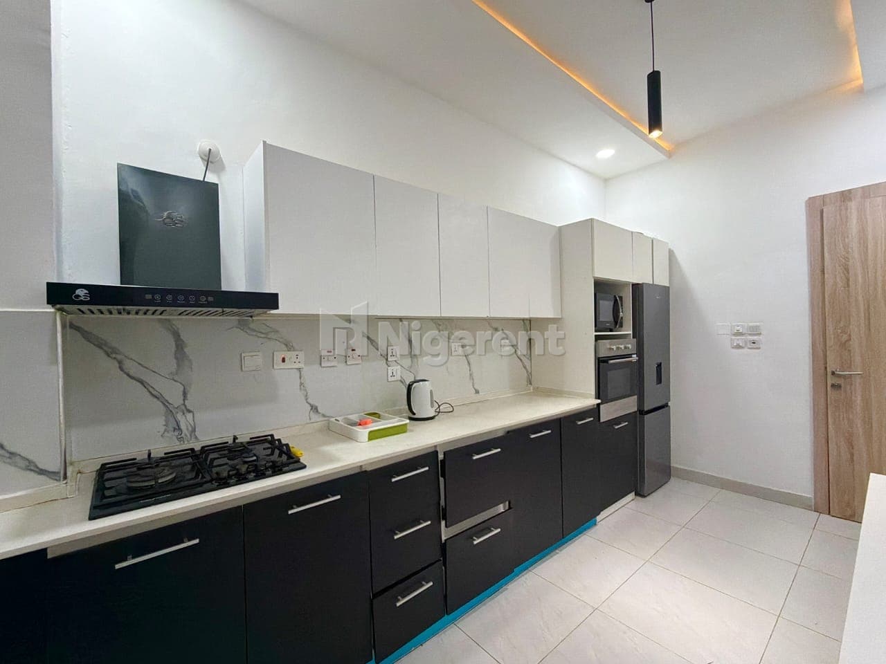 FLAT 11