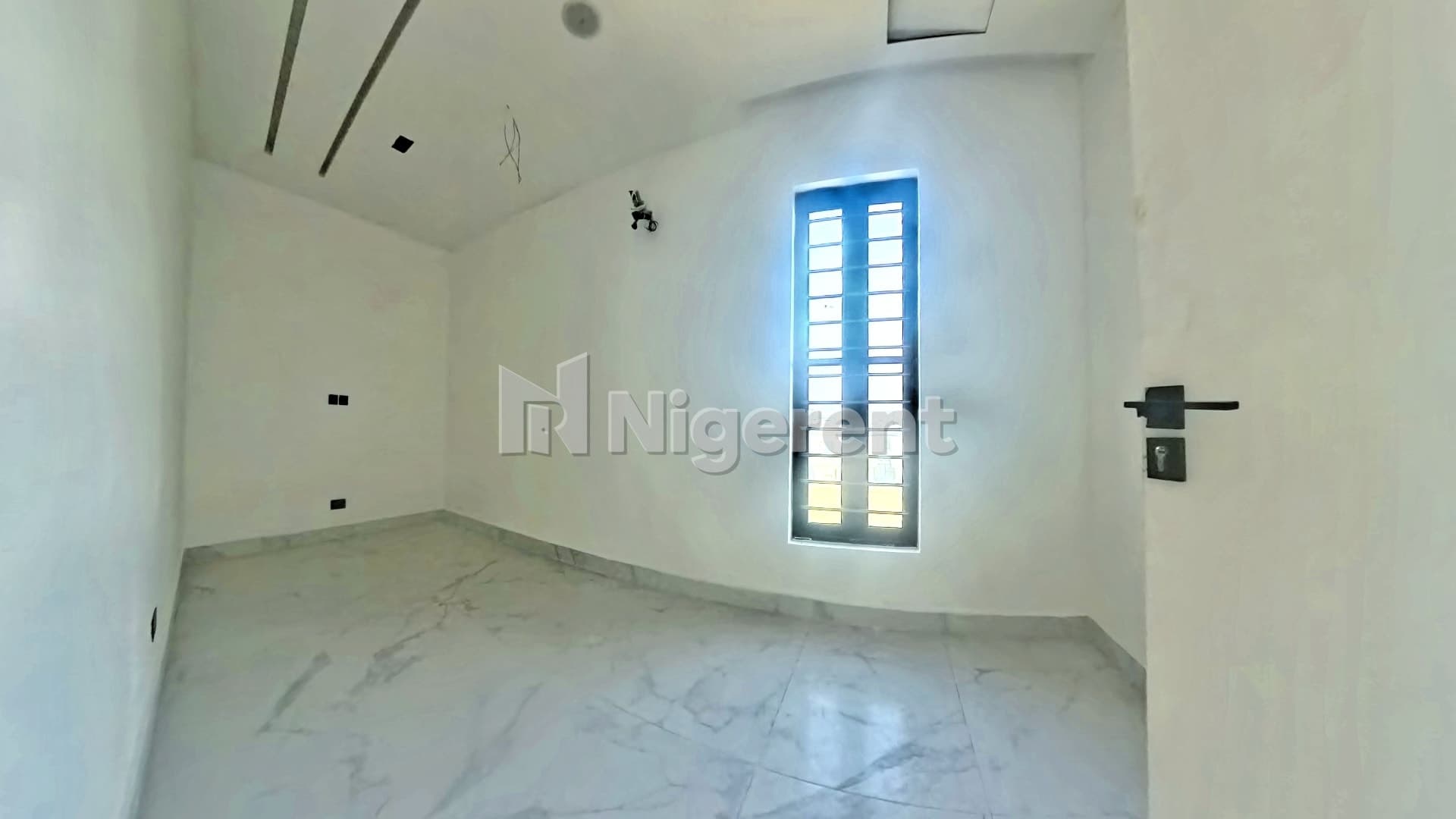 4 Units of 5 Bedroom Ensuite Apartments with Domestic Quarters