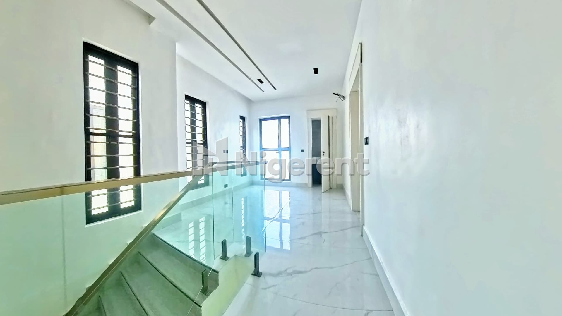 4 Units of 5 Bedroom Ensuite Apartments with Domestic Quarters